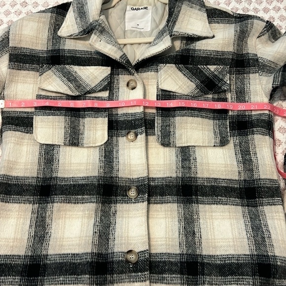 Garage Cream Black Gray Plaid Vicinity Oversized Quilted Shacket Size Medium - Picture 11 of 12
